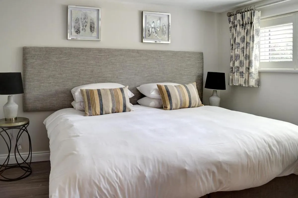 Holiday home Beautiful Townhouse Close To Montpellier, Sleeps 6 Cheltenham United Kingdom