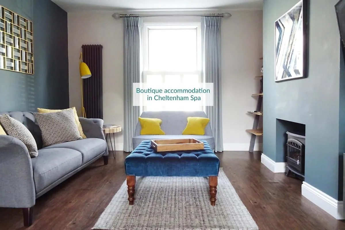 Beautiful Townhouse Close To Montpellier, Sleeps 6 Cheltenham