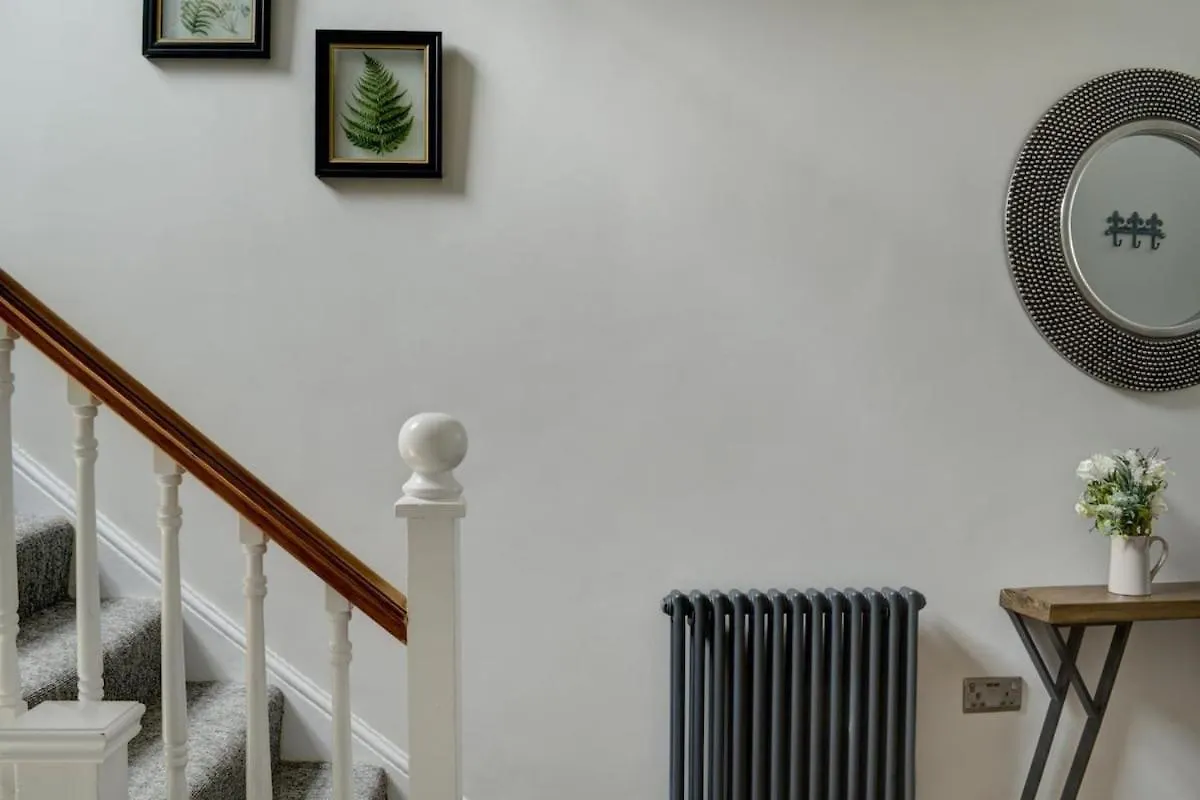 Beautiful Townhouse Close To Montpellier, Sleeps 6 Cheltenham 0*,  United Kingdom